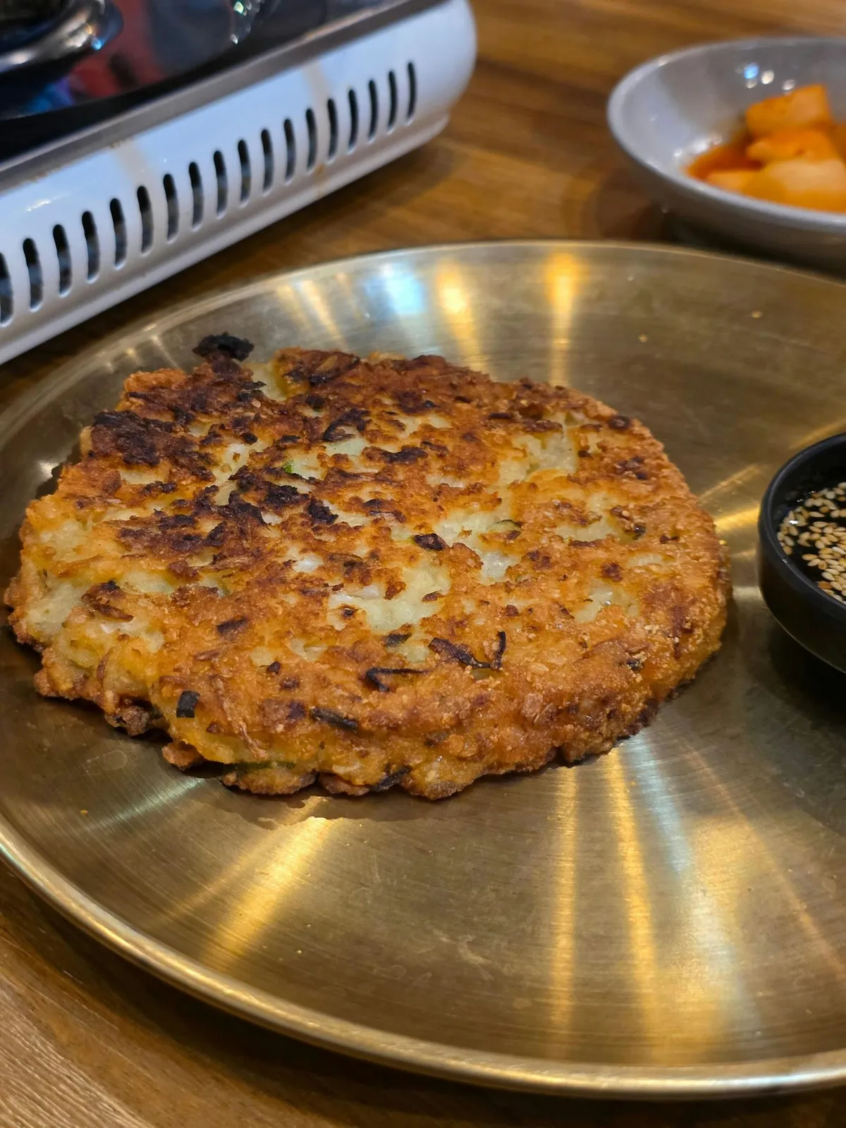 Pungnyeon Dakdoritang Sinsa — large spicy braised chicken ₩42,000, crispy mung bean pancake ₩8,000 — Pungnyeon Dakdoritang (풍년닭도리탕) Sinsa
