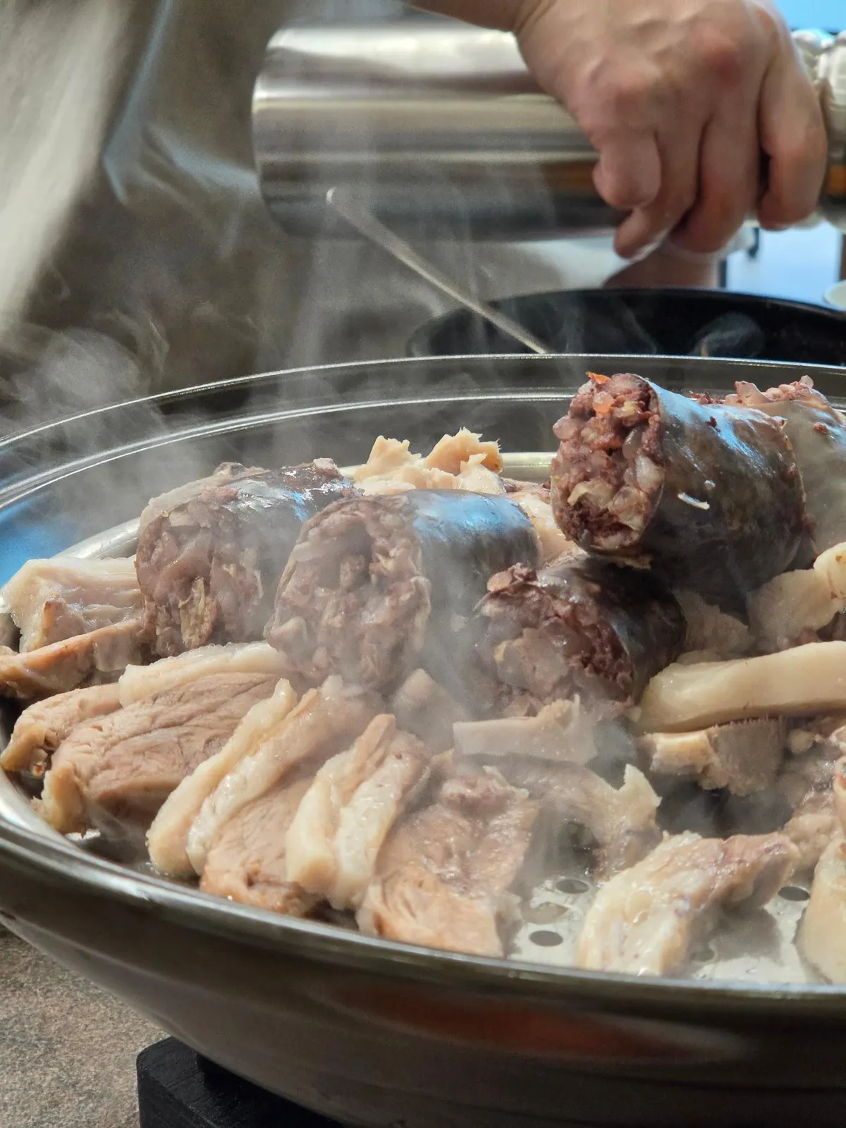 하남 수동관 — 순대국 11,000원·모듬수육 38,000원·메밀국수 11,000원 — Sudonggwan (수동관), Hanam