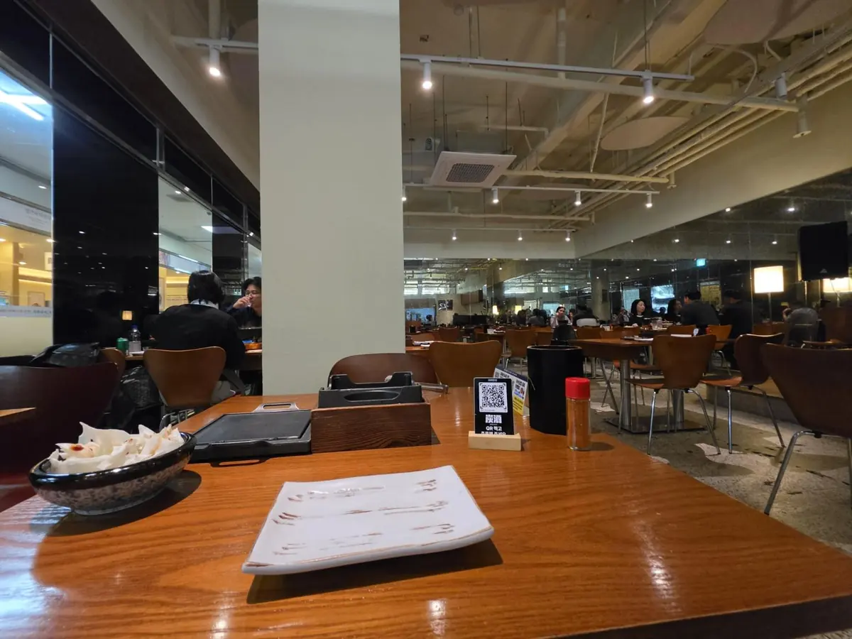 The room, seen from the table — Tanju (탄주) Yakitori, Express Bus Terminal branch 2
