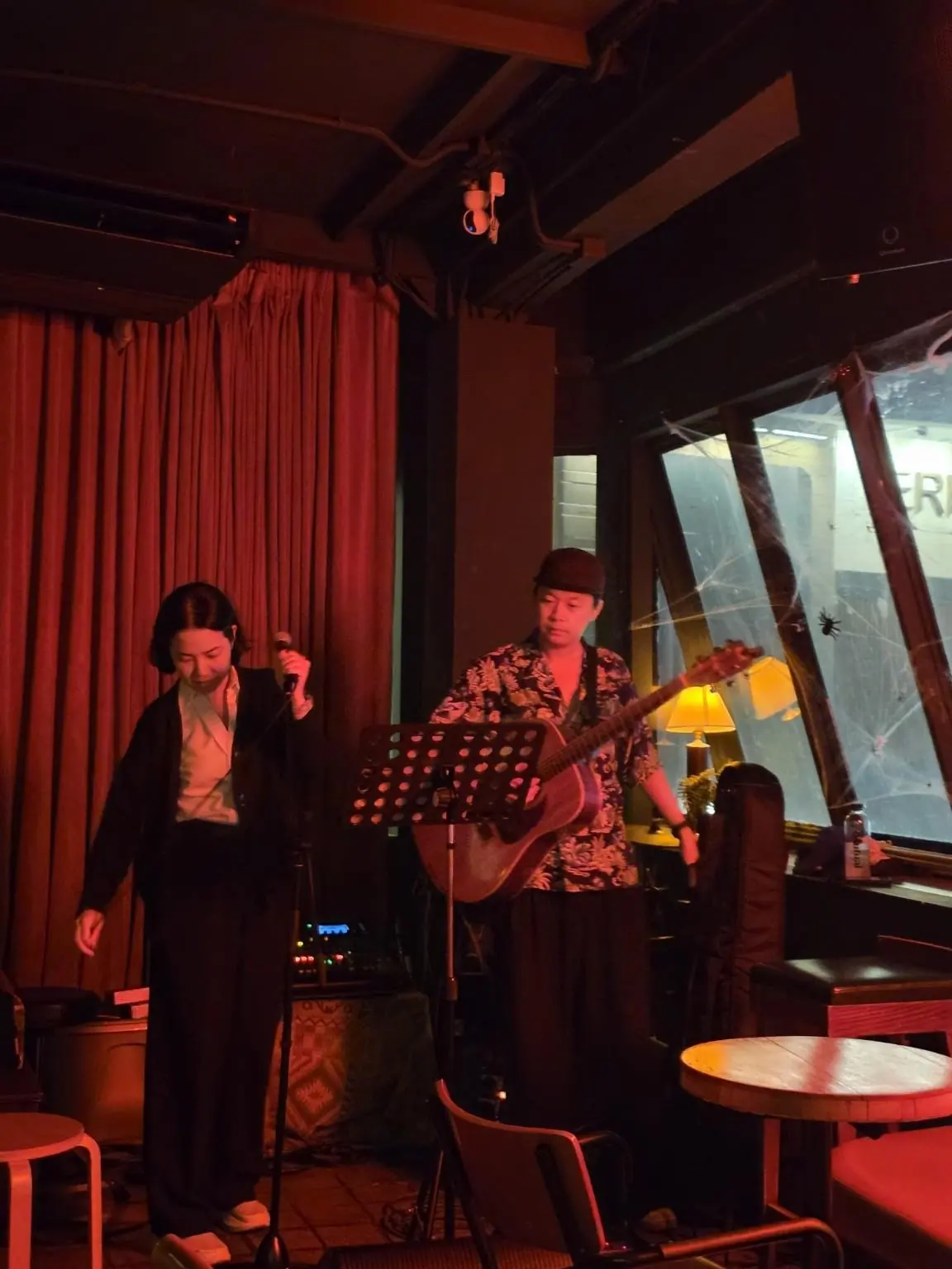 A live set with vocals and guitar that started after 9 p.m. on the visit. — Mutual Bar, Sukhumvit 24 (5th floor), Phrom Phong, Bangkok