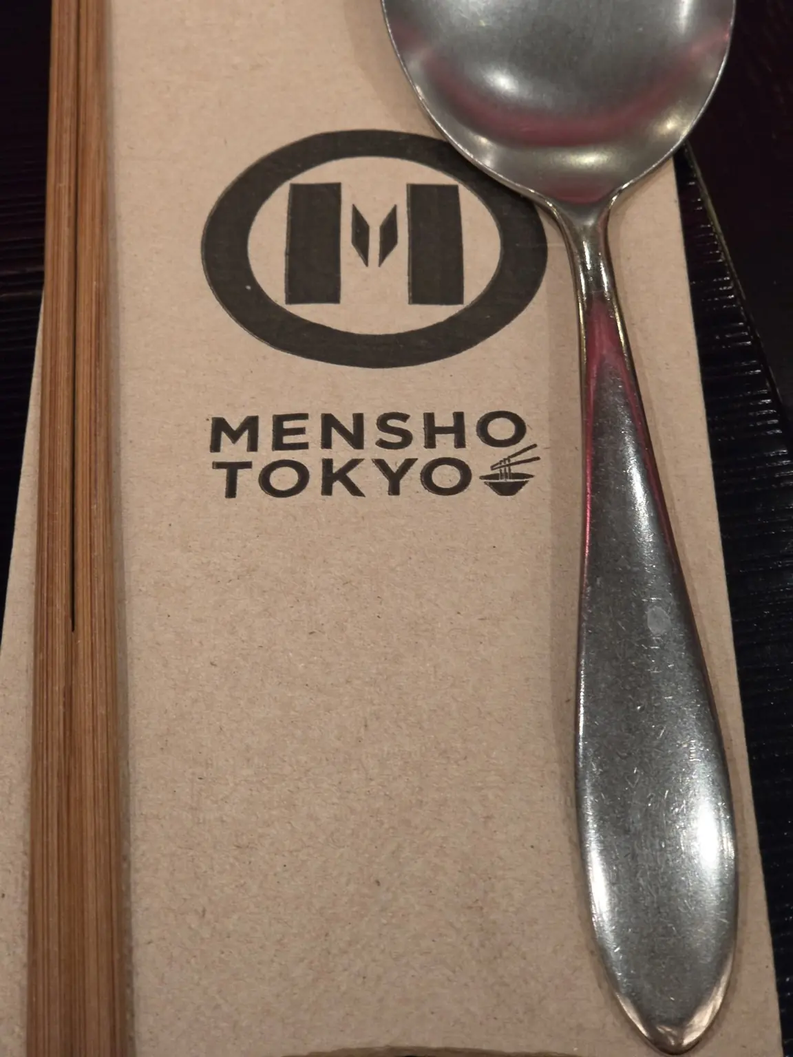 MENSHO TOKYOのロゴが見えるナプキン — MENSHO TOKYO, Sukhumvit 31, Bangkok
