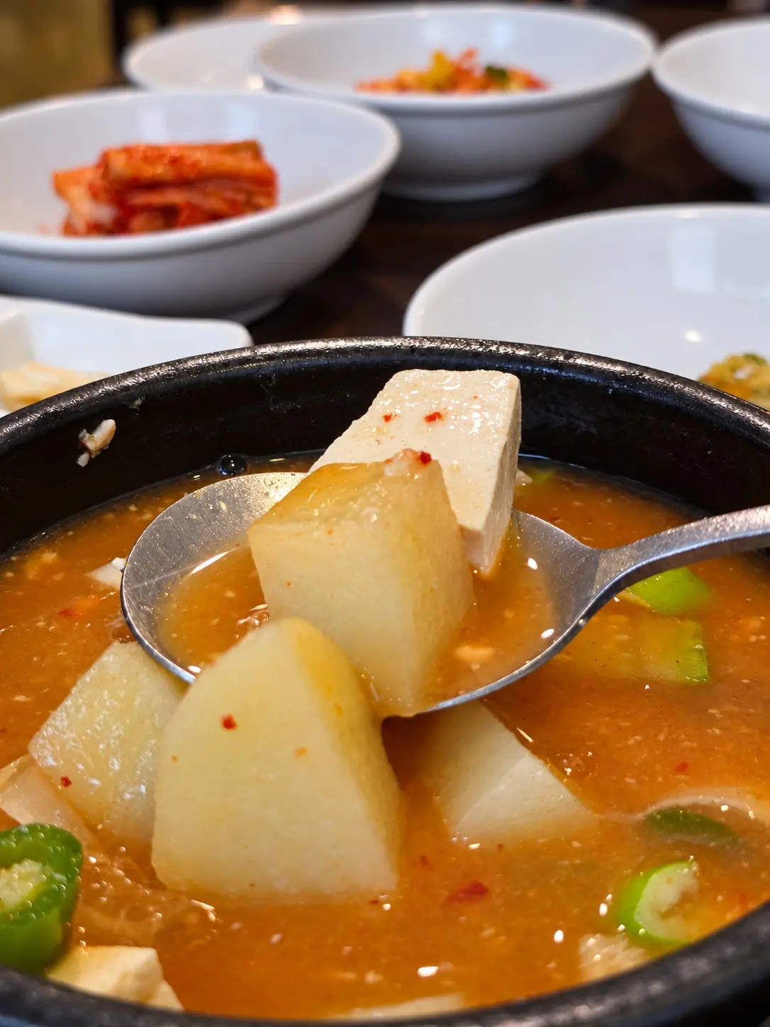 有豆腐和蔬菜的大醬湯。🥘 — Manchan Korean Restaurant (2nd floor), Phrom Phong, Bangkok