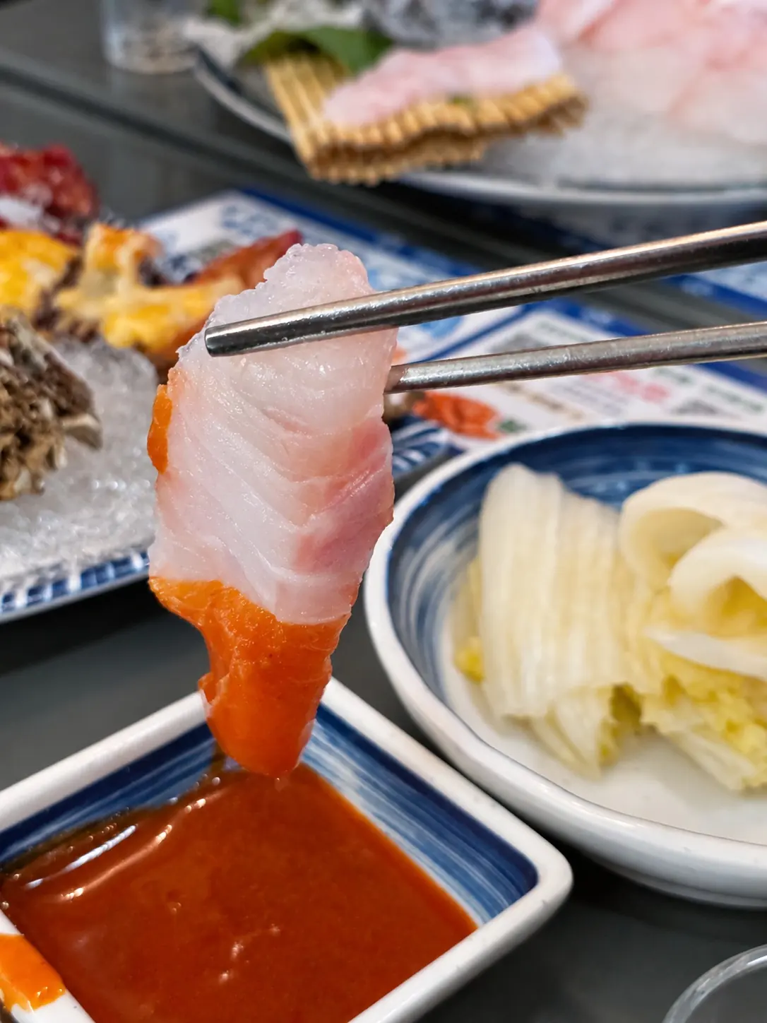 チョジャンにつけた刺身 — ヘファロ