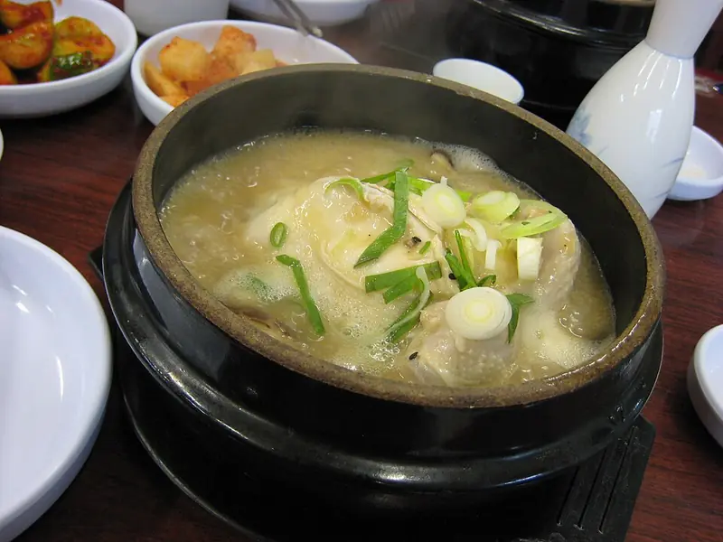 Whole chicken in ginseng soup